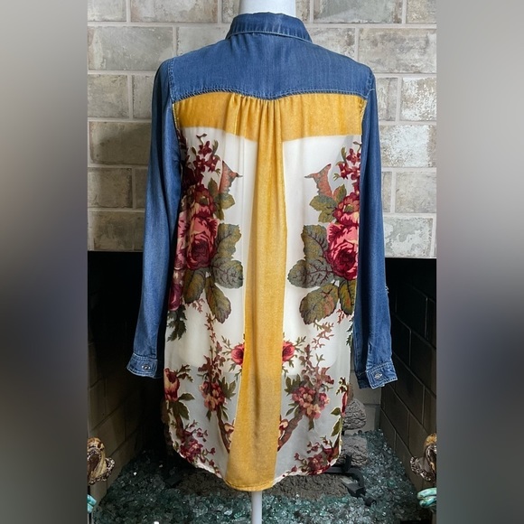 Skylar & Jade denim & burnt out velvet back Shirt Gorgeous detail EUC Sz M - Picture 6 of 8